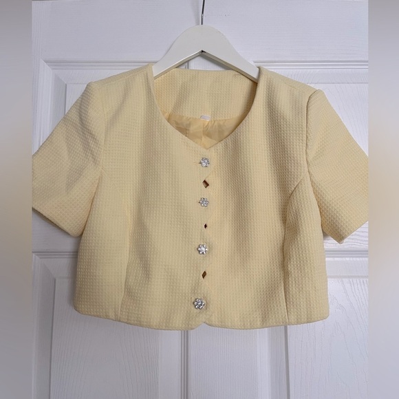 Yellow Textured Short Sleeve Blazer with Crystal Buttons - Picture 2 of 8